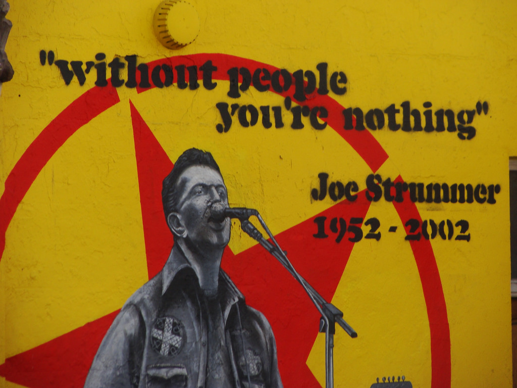 Joe Strummer 001