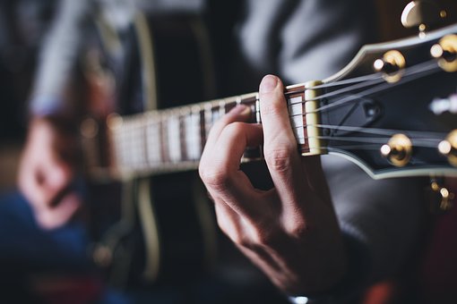 Corsi di chitarra cosa aspettarsi e che obiettivi porsi