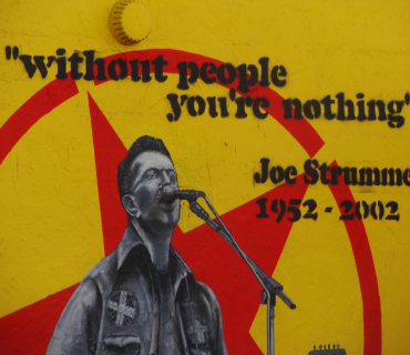 Joe Strummer 001