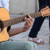 come suonare la chitarra